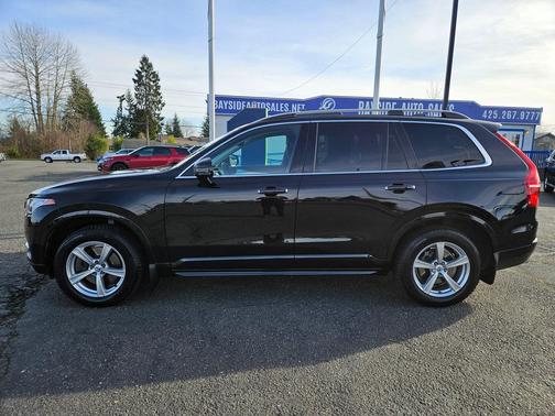 2016 Volvo XC90 T5 Momentum