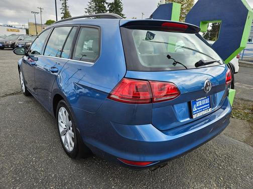 2017 Volkswagen Golf SportWagen TSI SE