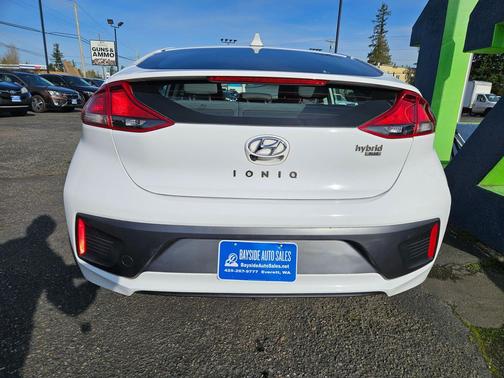 2020 Hyundai IONIQ Hybrid Blue