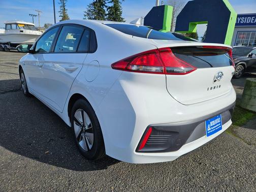 2020 Hyundai IONIQ Hybrid Blue