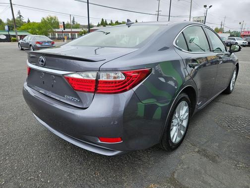 2014 Lexus ES 300h Base