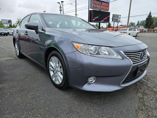 2014 Lexus ES 300h Base