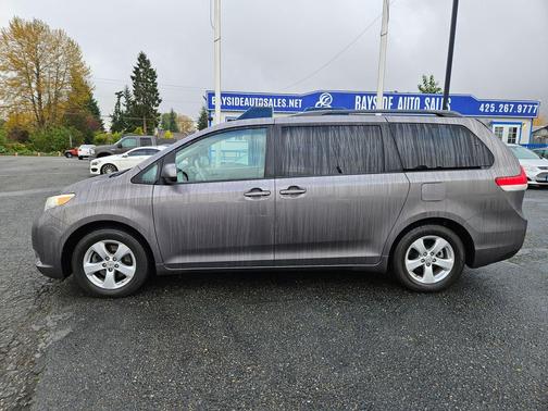 2011 Toyota Sienna LE