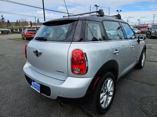 2012 MINI Cooper Countryman Base