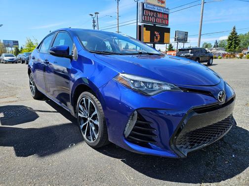 Blue Crush Metallic 2018 Toyota Corolla SE