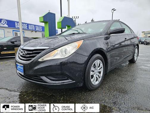 Phantom Black Metallic 2011 Hyundai SONATA GLS