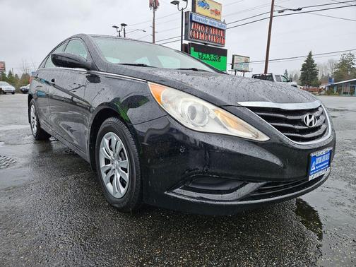 Phantom Black Metallic 2011 Hyundai SONATA GLS