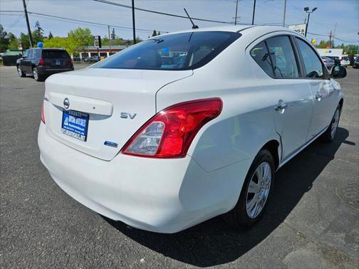 2012 Nissan Versa 1.6 S