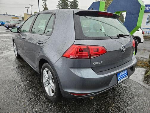 2017 Volkswagen Golf TSI SE 4-Door