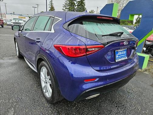 2018 INFINITI QX30 ESSENTIAL