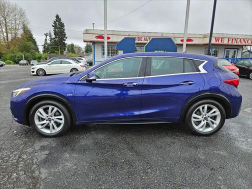 2018 INFINITI QX30 ESSENTIAL