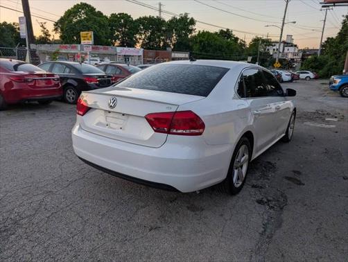 2013 Volkswagen Passat 2.5 SE