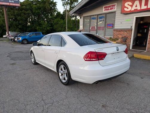 2013 Volkswagen Passat 2.5 SE
