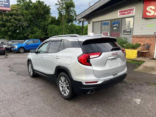 2022 GMC Terrain SLT