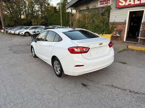 2019 Chevrolet Cruze LS