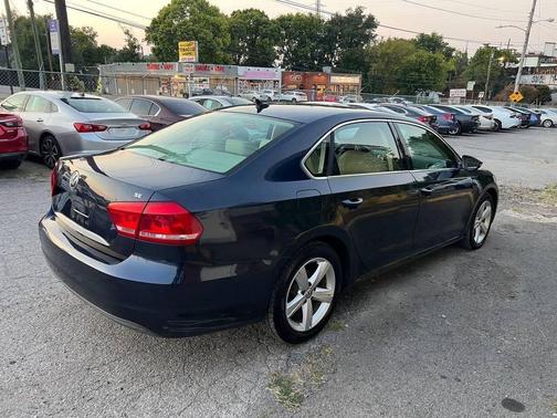 2012 Volkswagen Passat 2.5 SE