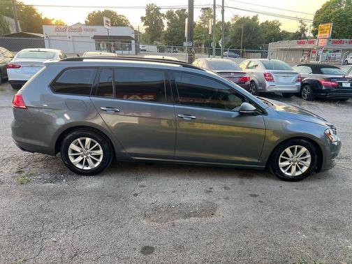 2015 Volkswagen Golf SportWagen TSI S 4-Door