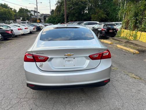 2017 Chevrolet Malibu 1LT
