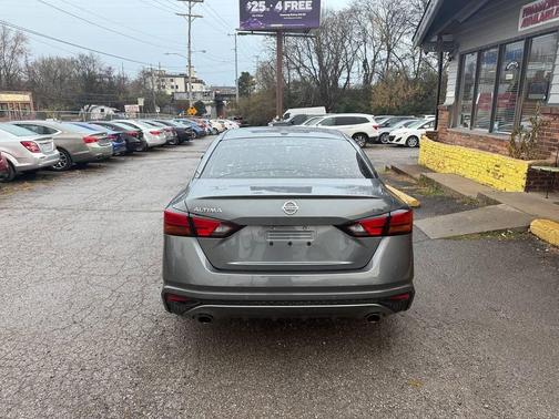 2020 Nissan Altima SR FWD