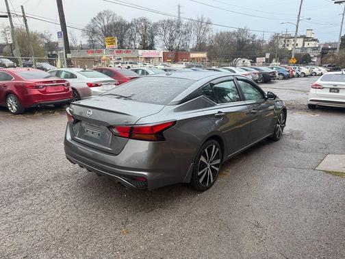 2020 Nissan Altima SR FWD