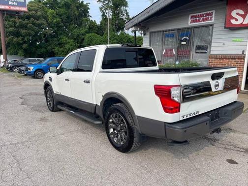 2017 Nissan Titan Platinum Reserve