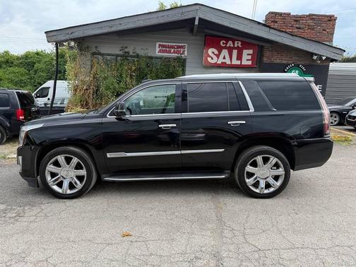 2018 Cadillac Escalade Luxury