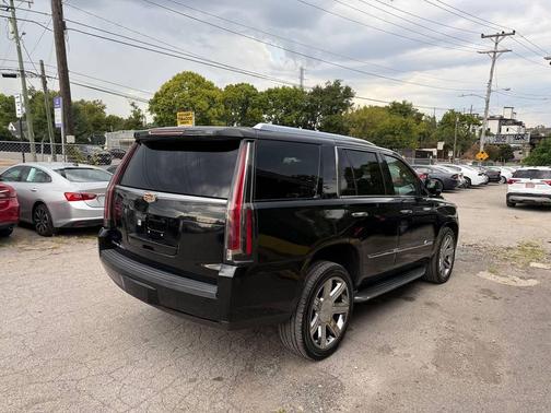 2018 Cadillac Escalade Luxury