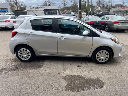 2015 Toyota Yaris L