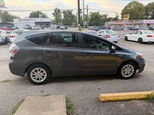 2014 Toyota Prius v Three