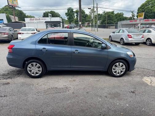 2012 Toyota Yaris LE