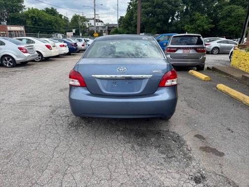 2012 Toyota Yaris LE