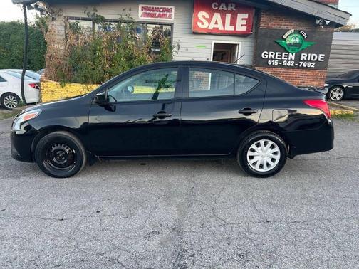 2019 Nissan Versa 1.6 S+