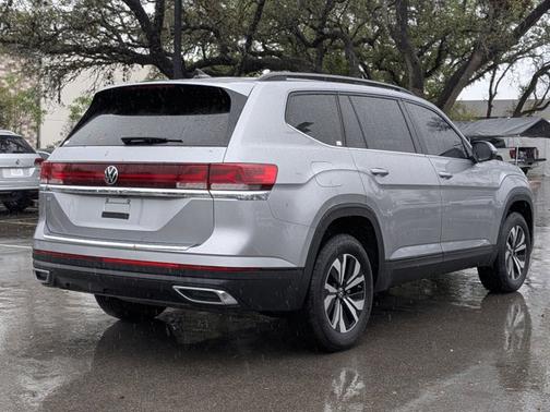 2024 Volkswagen Atlas 2.0T SE