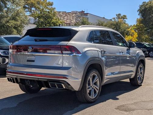 2024 Volkswagen Atlas Cross Sport 2.0T SEL R-Line