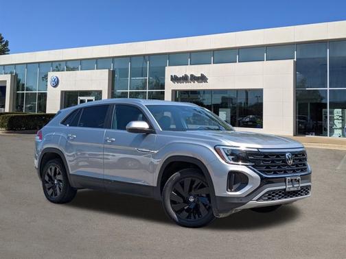 2025 Volkswagen Atlas Cross Sport 2.0T SE w/ Technology