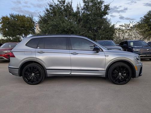 2021 Volkswagen Tiguan 2.0T SE R-Line Black