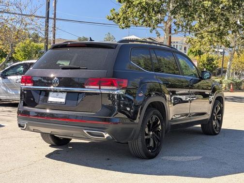 2023 Volkswagen Atlas 2.0T SE w/ Technology