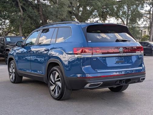 2025 Volkswagen Atlas 2.0T SE w/ Technology