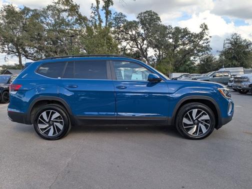 2025 Volkswagen Atlas 2.0T SE w/ Technology