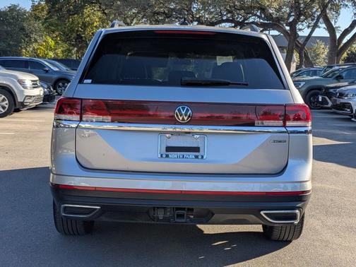 2024 Volkswagen Atlas 2.0T SE