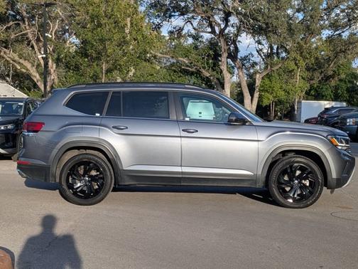 2023 Volkswagen Atlas 3.6 SE w/ Technology
