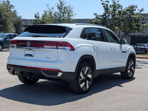 2025 Volkswagen Atlas Cross Sport 2.0T SE w/ Technology