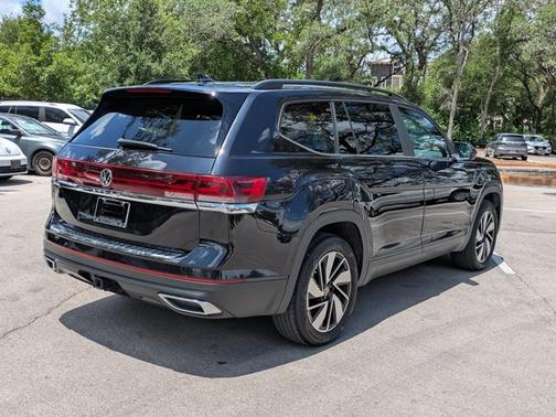 2024 Volkswagen Atlas 2.0T SE w/ Technology
