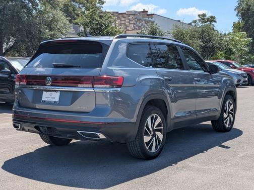 2024 Volkswagen Atlas 2.0T SE w/ Technology