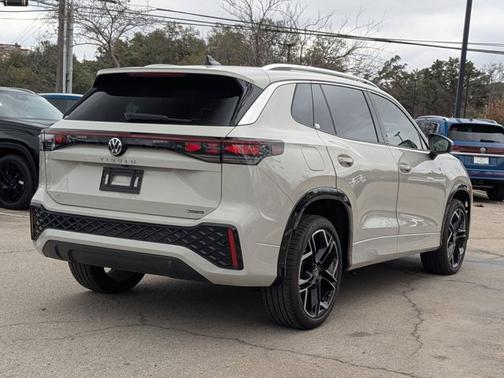 2025 Volkswagen Tiguan 2.0T SEL R-Line