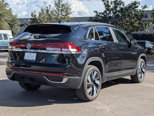 2025 Volkswagen Atlas Cross Sport 2.0T SE w/ Technology