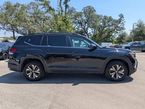 2025 Volkswagen Atlas 2.0T SE