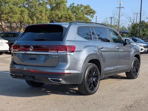 2024 Volkswagen Atlas 2.0T SE w/ Technology
