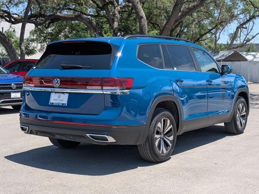 2025 Volkswagen Atlas 2.0T SE