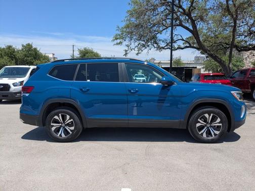 2025 Volkswagen Atlas 2.0T SE
